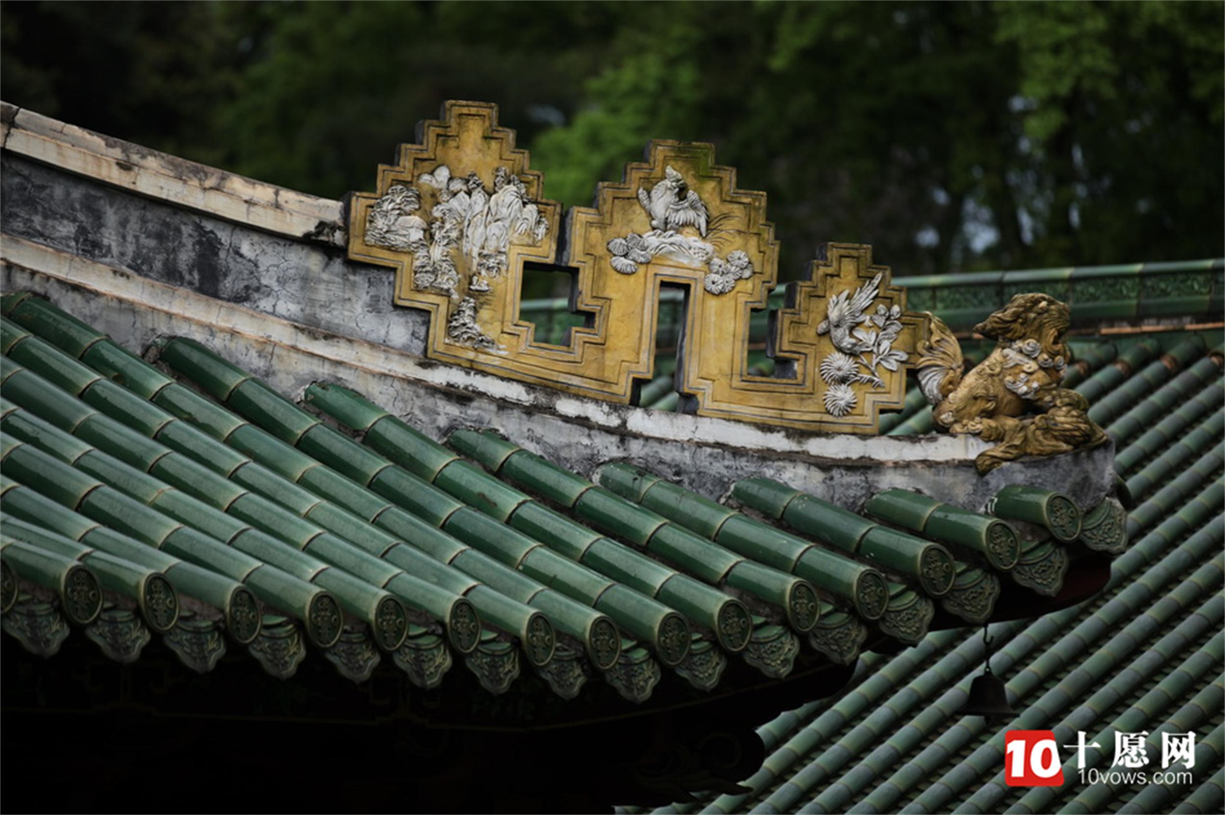 寺院檐上可不止有屋脊兽！宝珠、宝轮、蔓草......美轮美奂_十愿网
